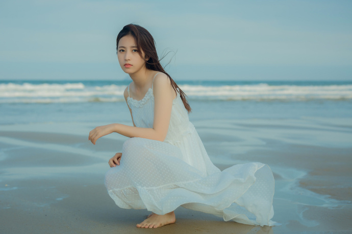 周雨彤海边唯美写真图片57