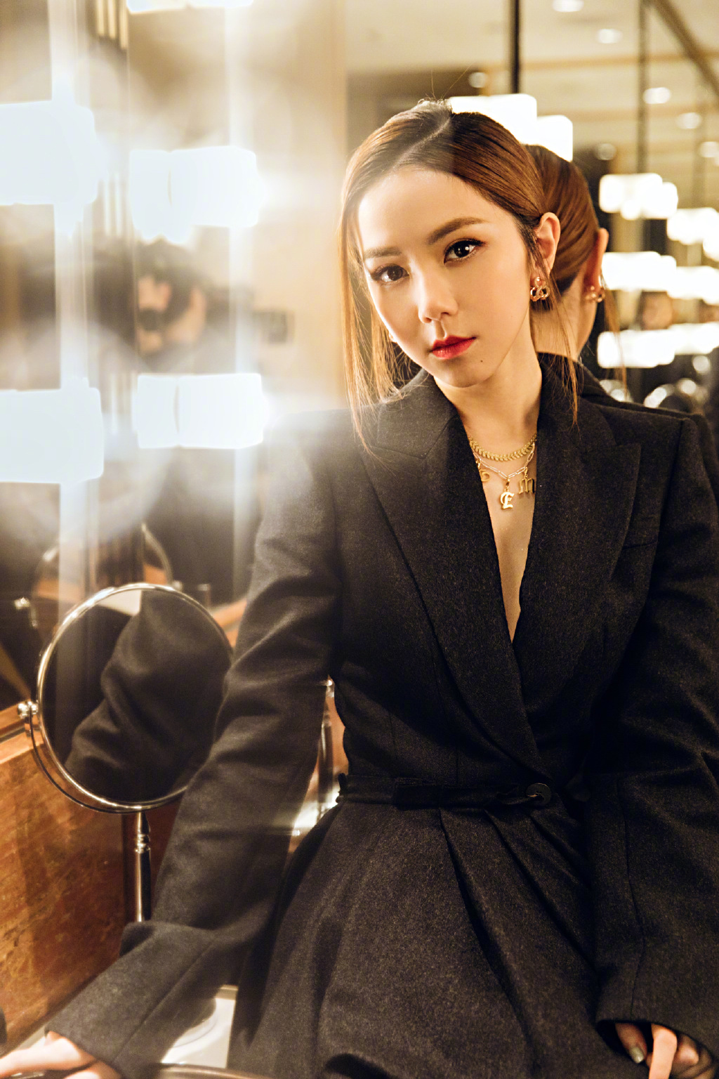 邓紫棋时尚干练写真图片48