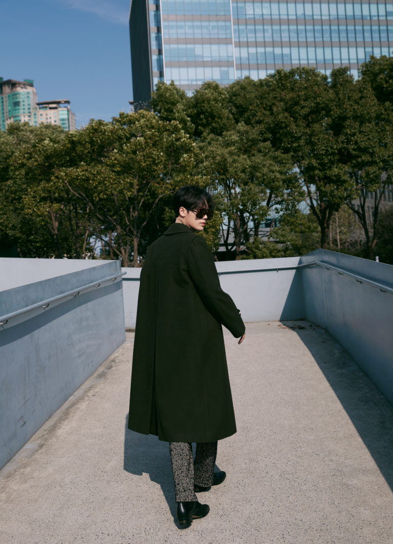 林彦俊帅气绅士春日写真14