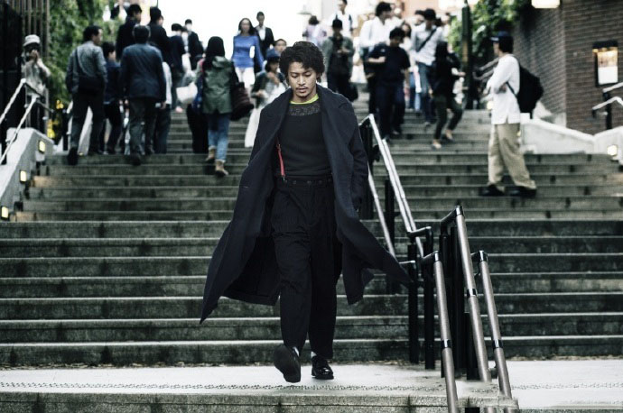 小栗旬街拍图片随意慵懒成熟范69