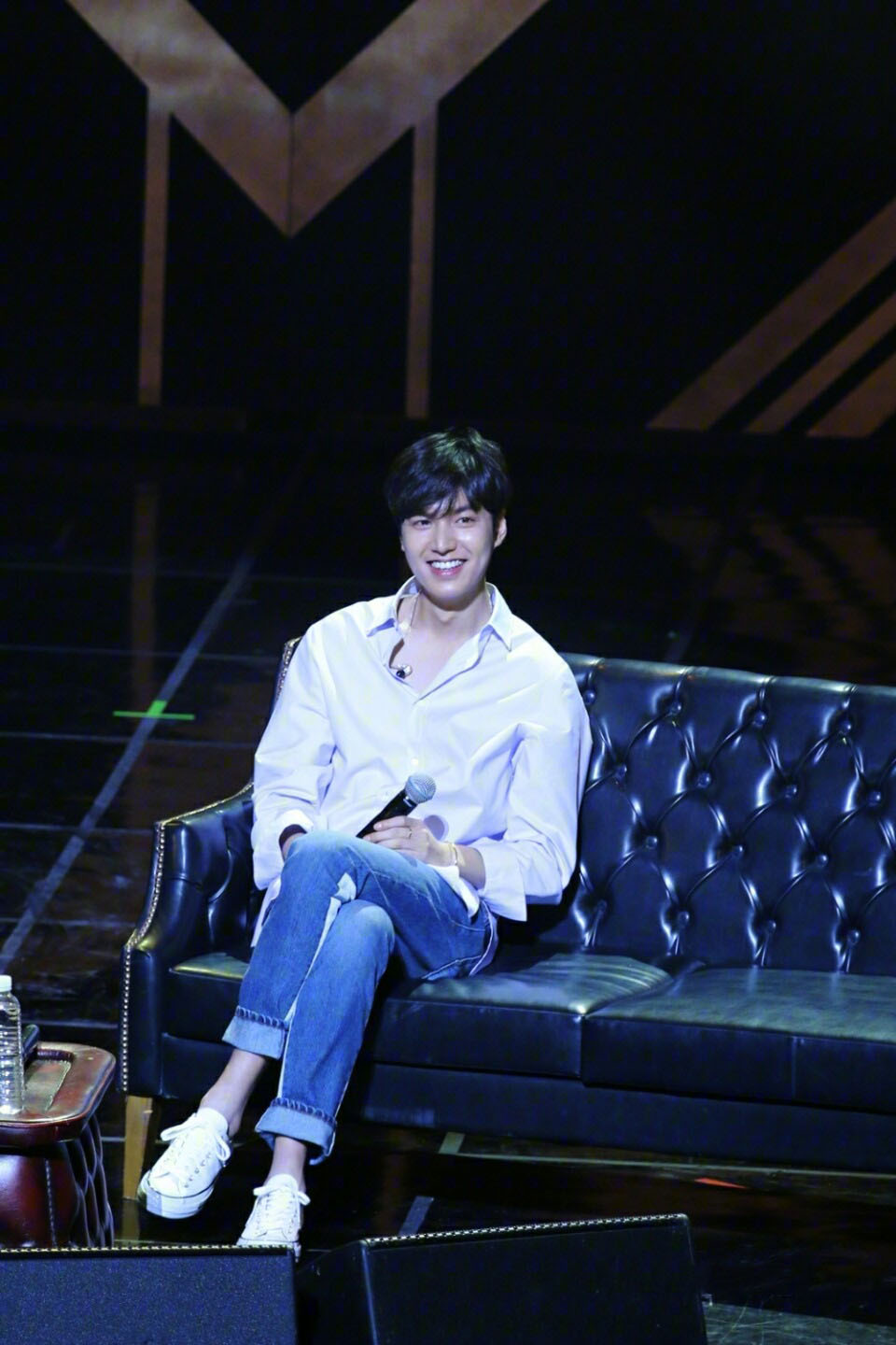 李敏镐粉丝见面会高清图片白色衬衫的翩翩少年318