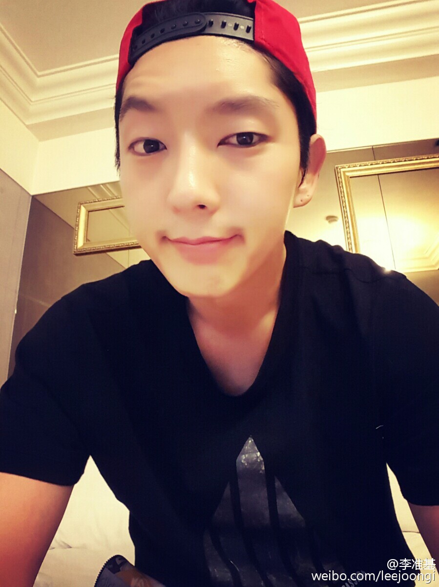 李准基微博高清自拍图片精选1220
