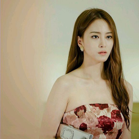 韩艺瑟出演美女的诞生剧照曝光45