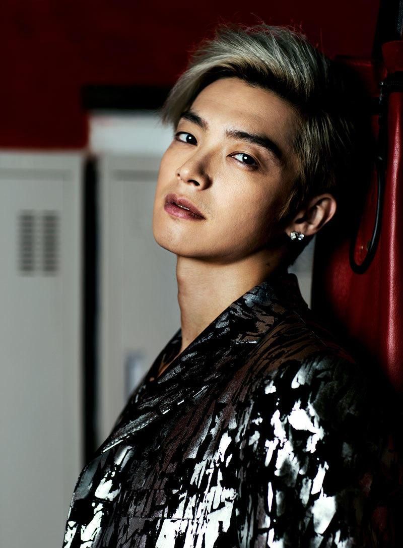 辰亦儒半裸写真图片赤身搏击露胸肌秀人鱼线16