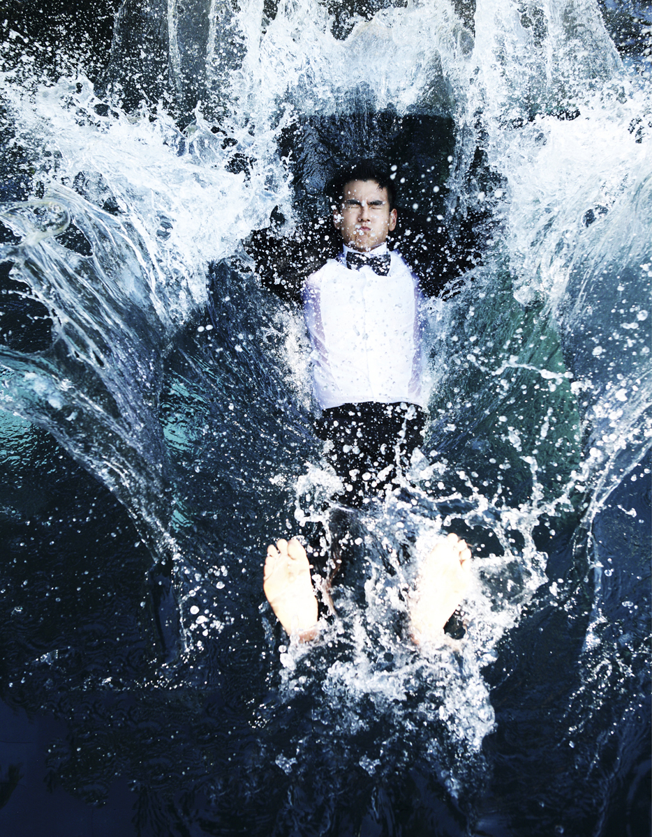 彭于晏杂志图片湿身写真雅痞帅气79