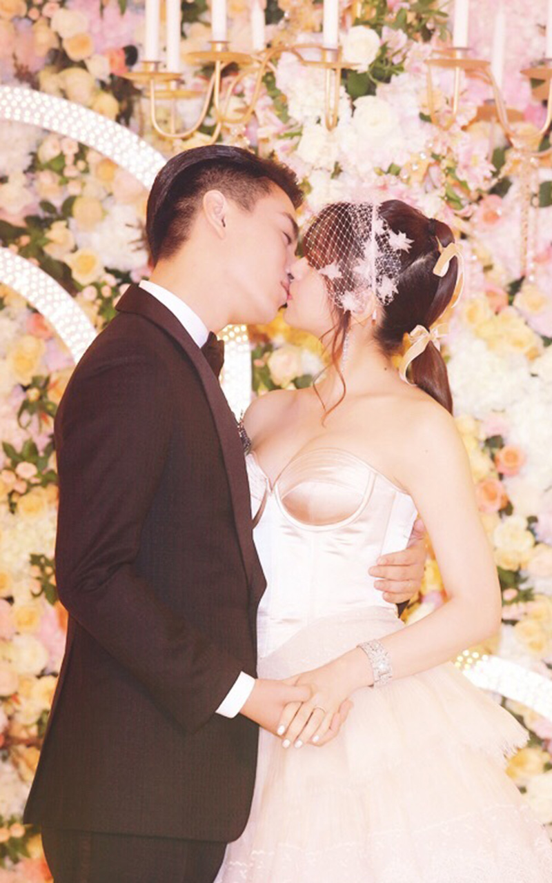 简介:陈妍希唯美婚宴图片,分享一组陈妍希图片给大家,图中的明星图片