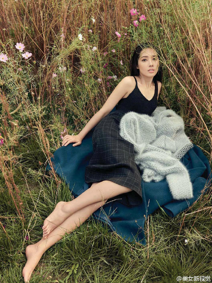 国民女神郭碧婷小露香肩秀美腿性感撩人图片44