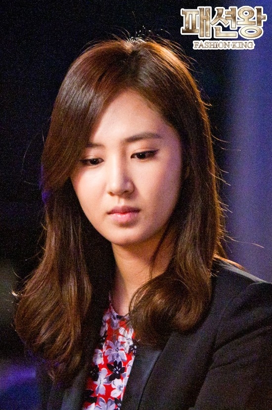 简介:少女时代权俞利在《时尚王》中的新造型剧照,分享一组少女时代