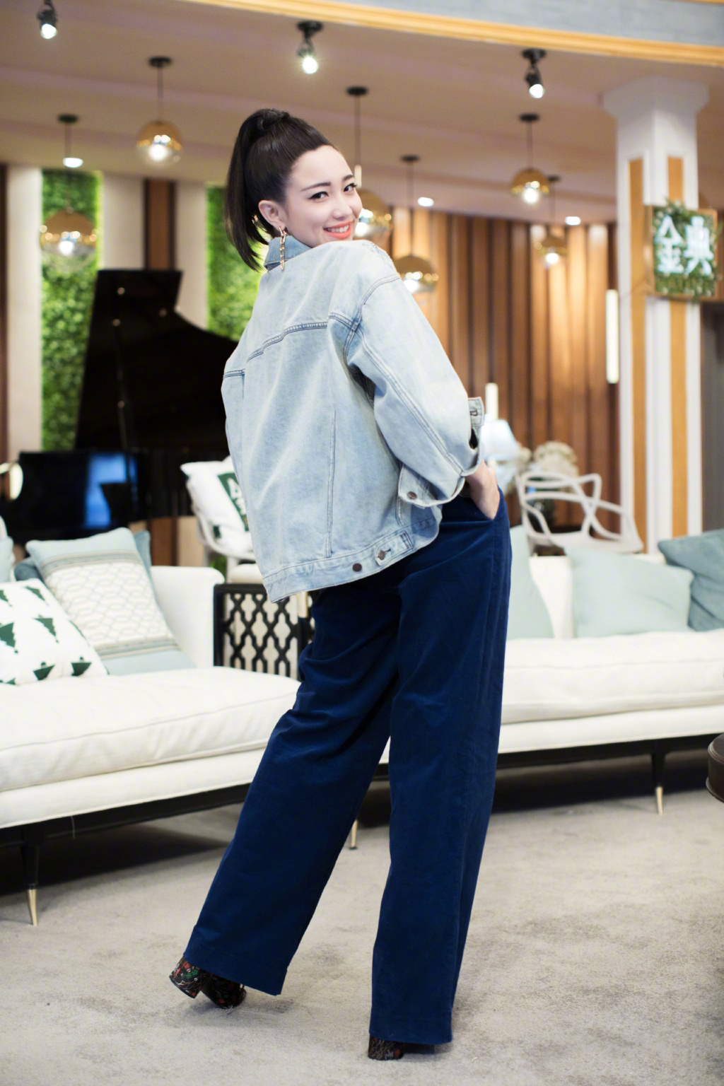 张天歌手高清图片13