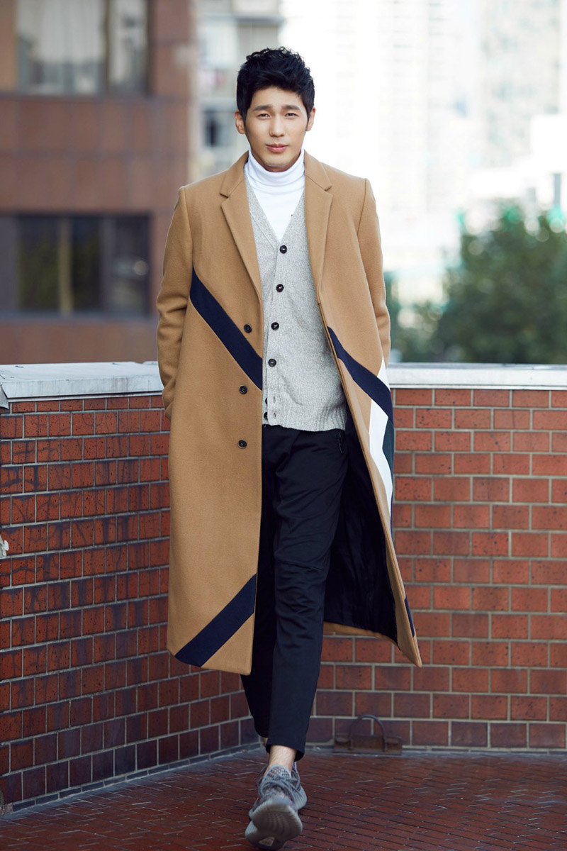 简介:白宇阳光帅气街拍图片,分享一组白宇图片给大家,图中的明星图片