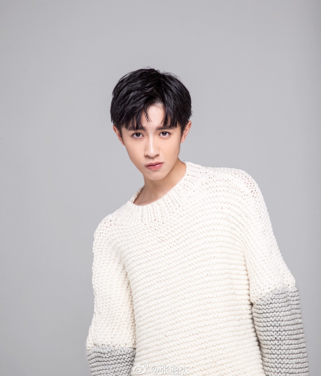 张逸杰阳光帅气写真图片24