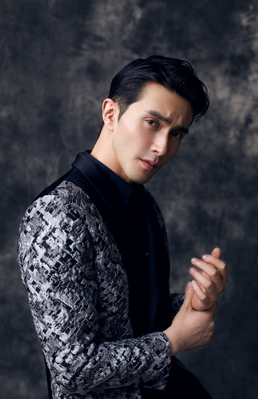 简介:高伟光俊朗帅气时尚写真高清图片,分享一组高伟光图片给大家,图