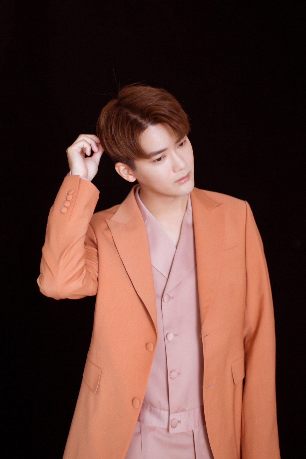 熊梓淇二十四小时发布会帅气图片313