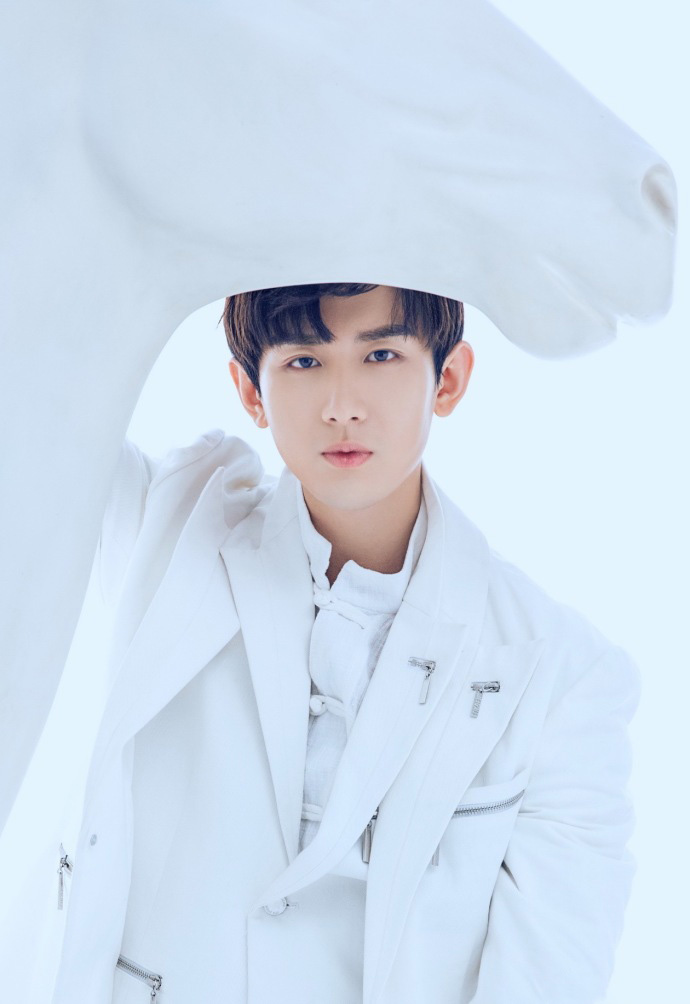 成毅帅气白马王子写真高清图片48