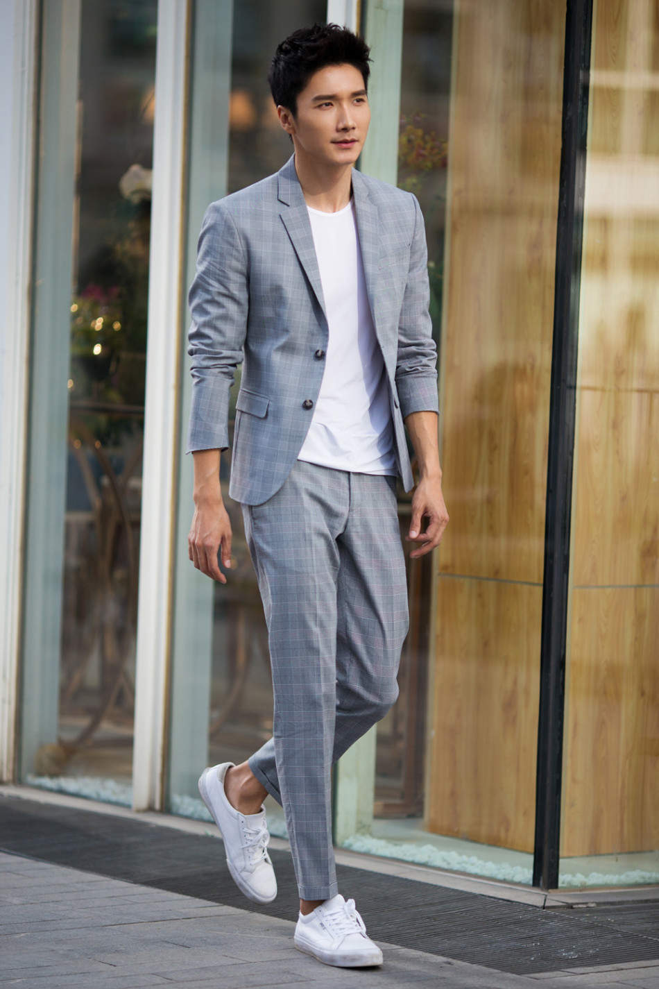 李泰型男穿搭帅气街拍图片15