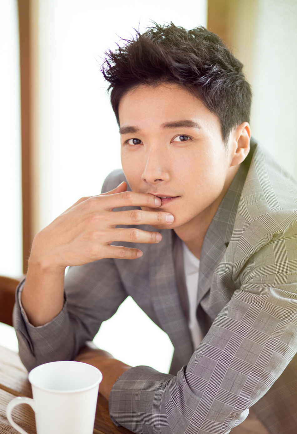 李泰型男穿搭帅气街拍图片35