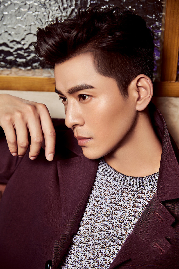 乔振宇帅气高冷男神写真图片,分享一组乔振宇图片给大家,图中的明星