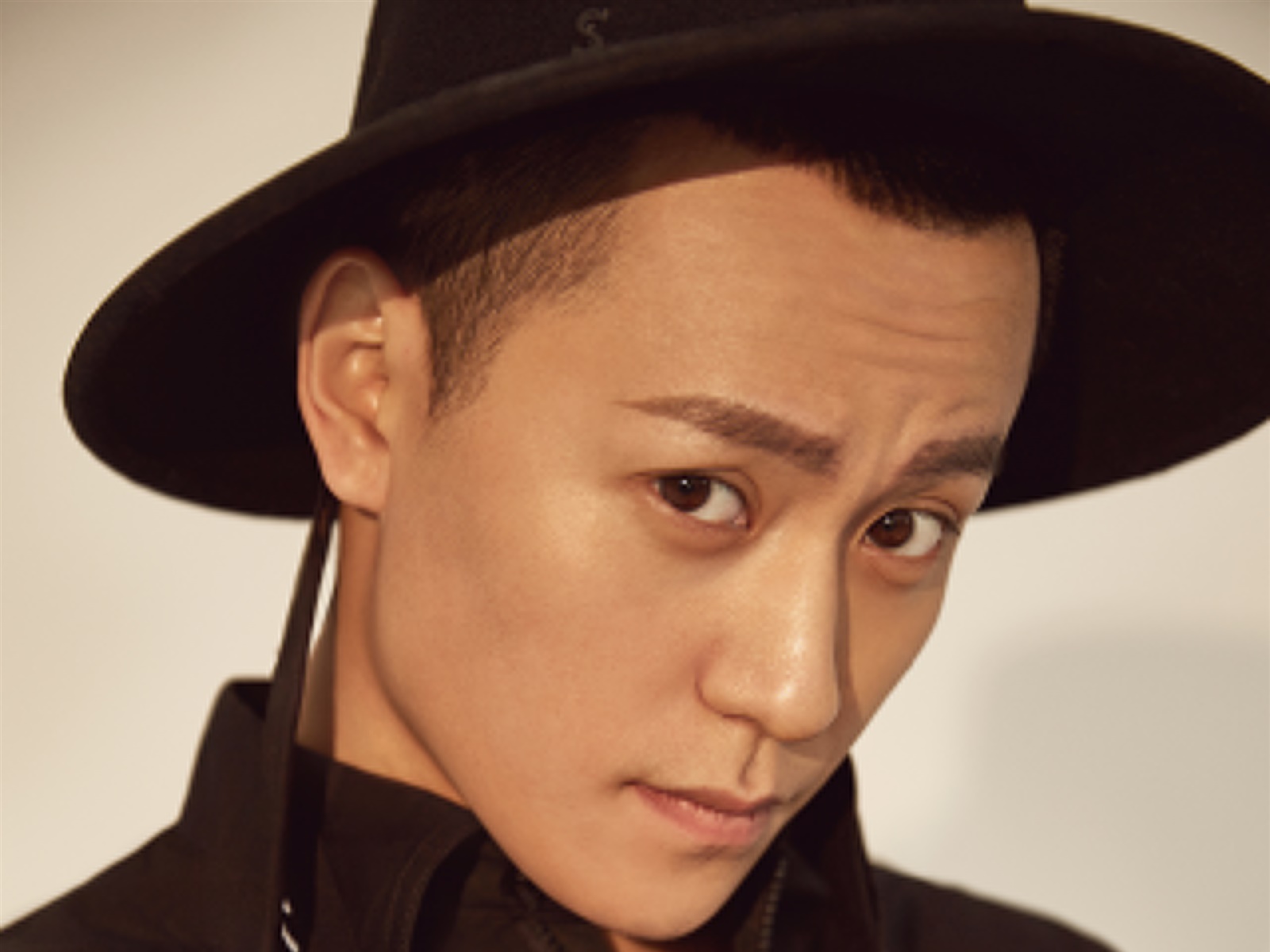 秦俊杰相关图片