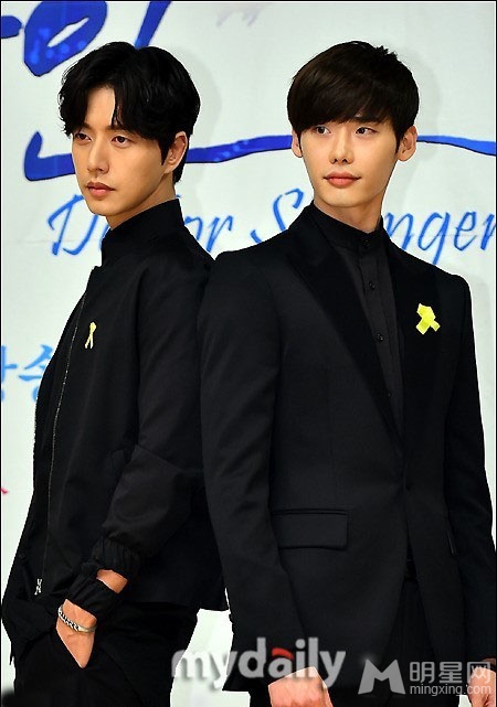 张亮朴海镇牵手亮相暧昧基情男神形象毁灭朴海镇图片张亮图片38