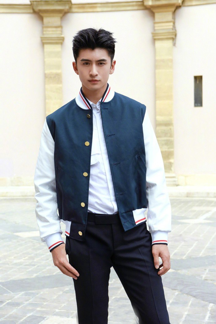 张云龙帅气写真图片26