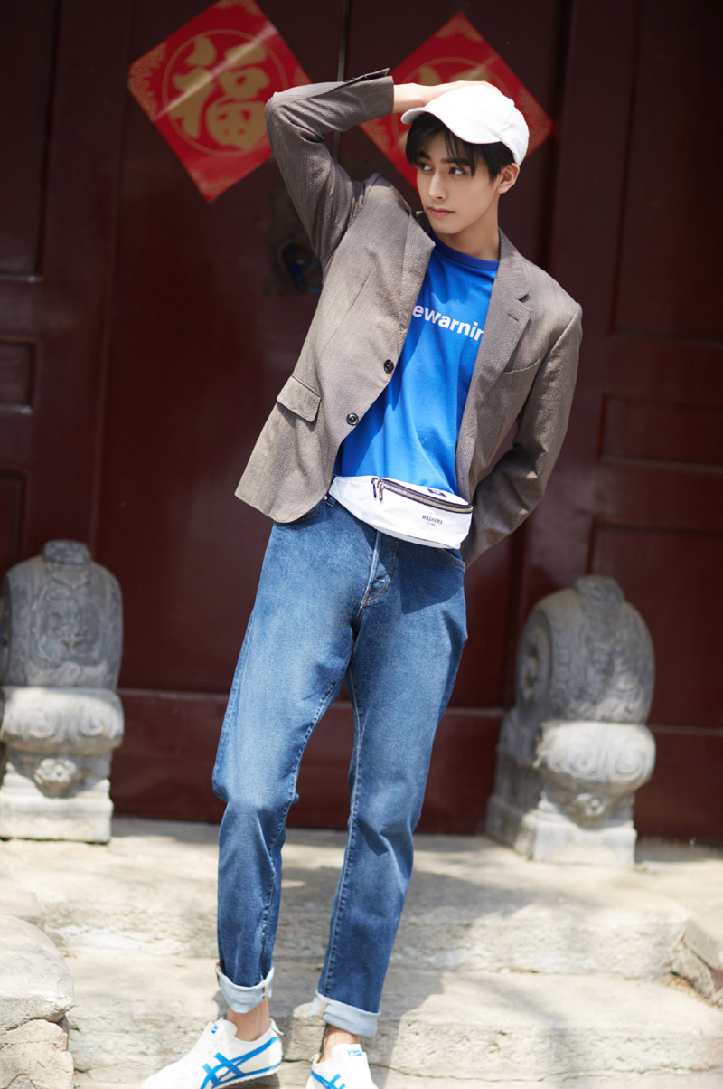 宋威龙潇洒率性时尚街拍图片19