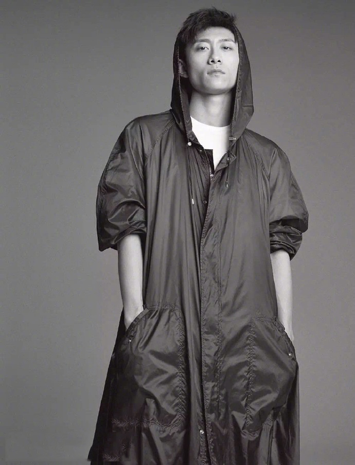 简介:张一山图片:黑白痞帅少年气十足,分享一组张一山图片给大家,图中