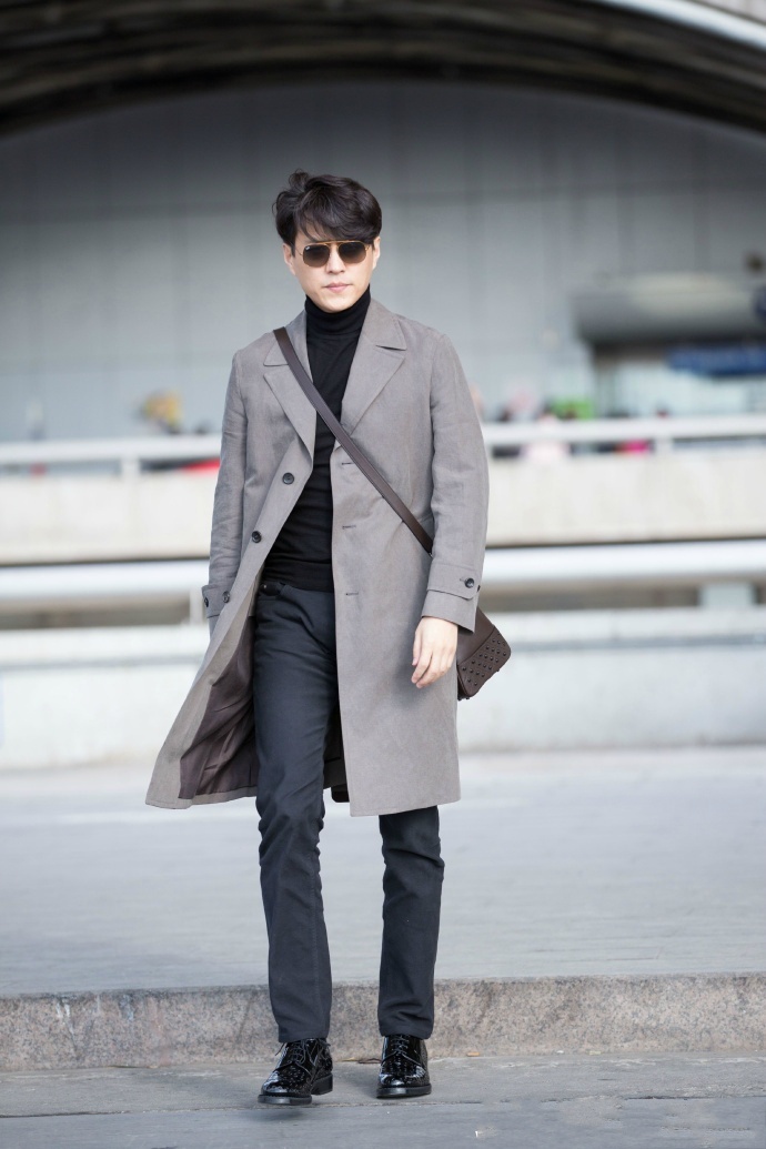 靳东时尚街拍图片走路带风的老干部89