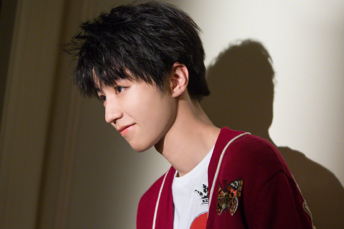 tfboys王俊凱帥氣寫真花絮照高清圖片16