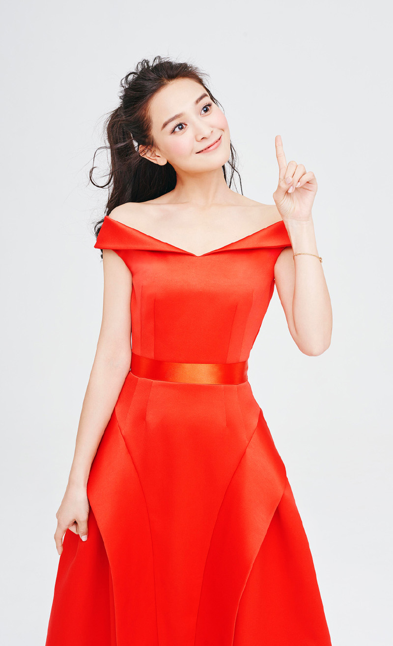 海铃一字肩礼服性感迷人写真图片38