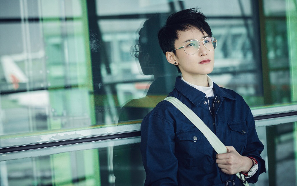 蒋璐霞帅气街拍图片16