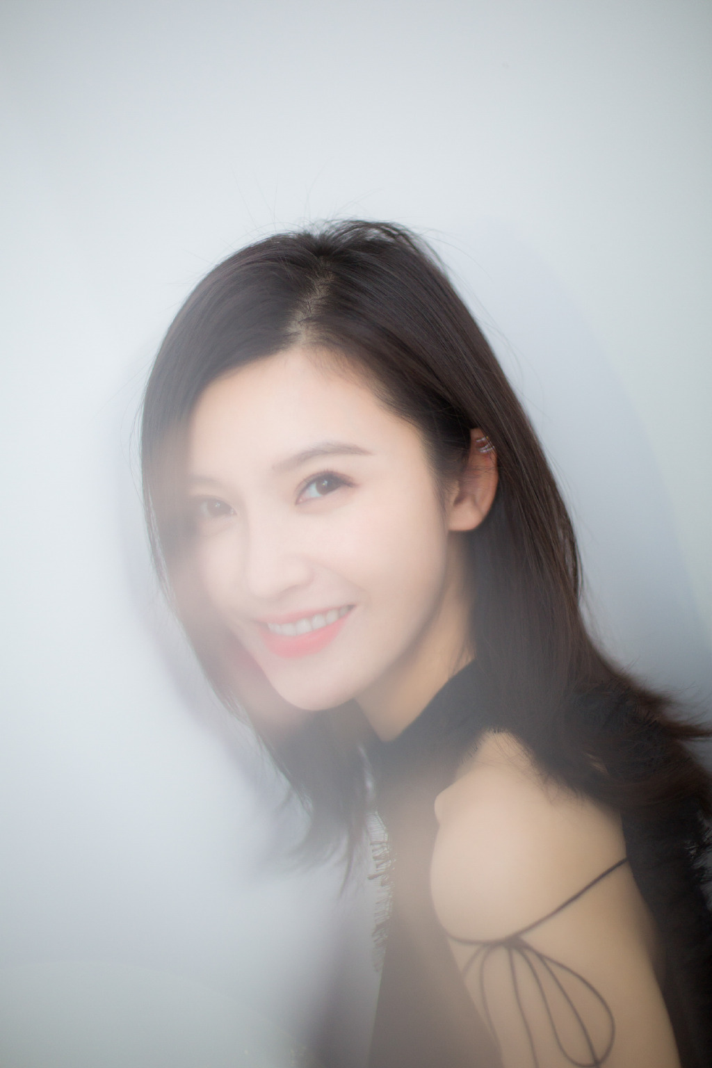 杨子姗性感杂志封面写真图片35