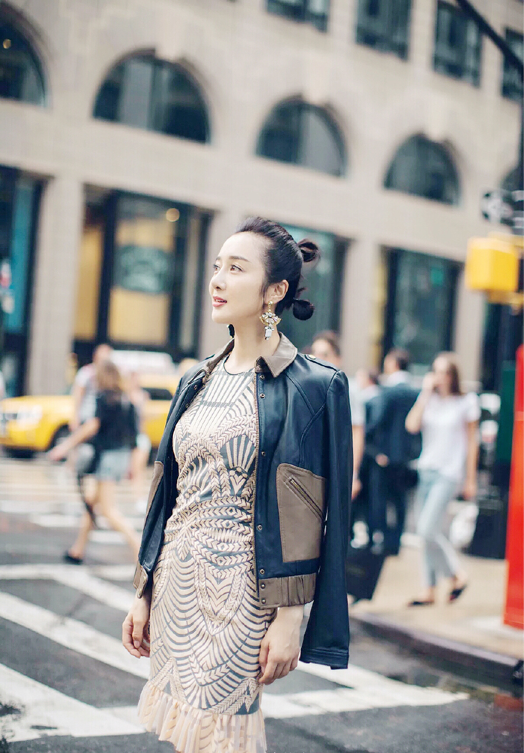 李依晓时尚靓丽街拍图片35
