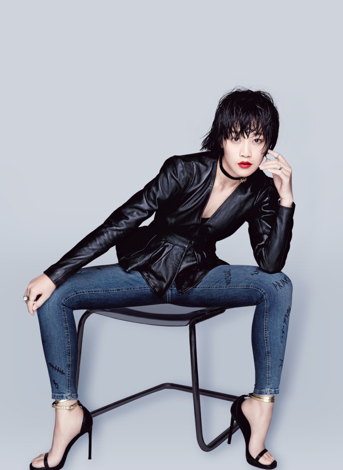 蓝盈莹相关图片