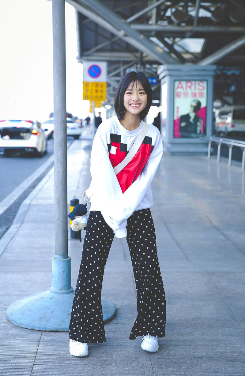 沈月清新可爱机场街拍图片49