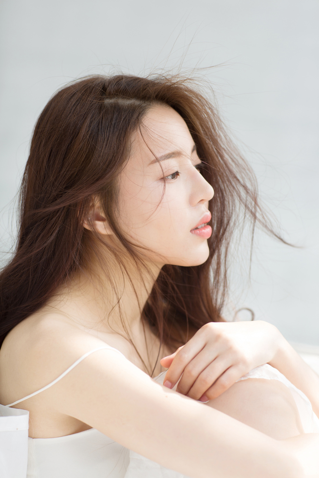 温心抹胸长裙俏皮甜美写真图片14