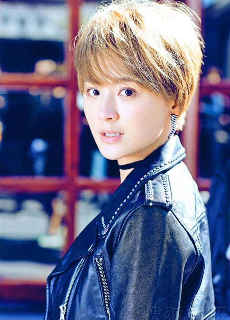 毛林林短发造型中性风写真图片55