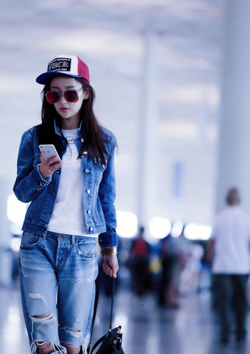 高洋牛仔套装机场照图片18