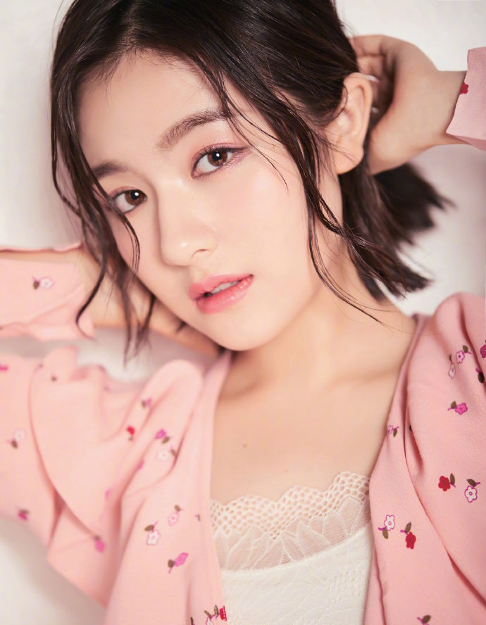 李兰迪清新短发柔美性感写真图片38