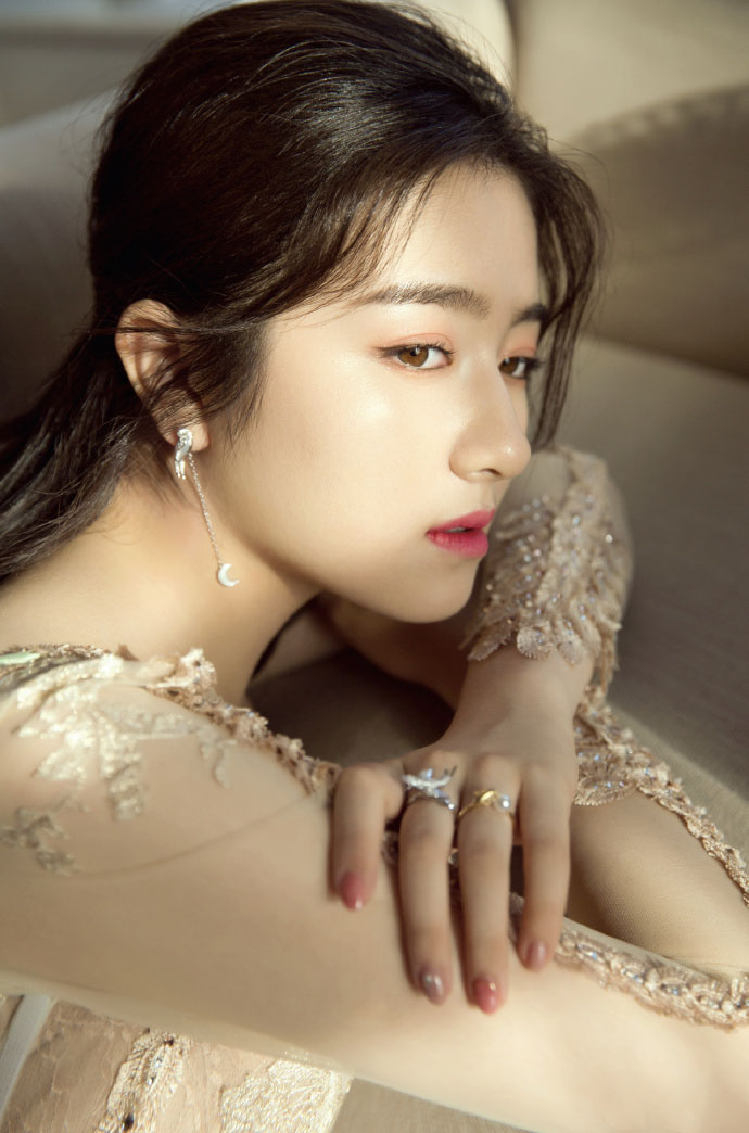 李兰迪性感透视装撩人写真图片14