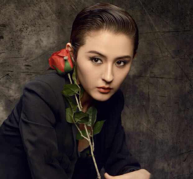 热依扎性感写真图片34