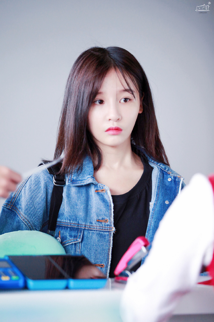 曾艳芬机场时尚写真图片49