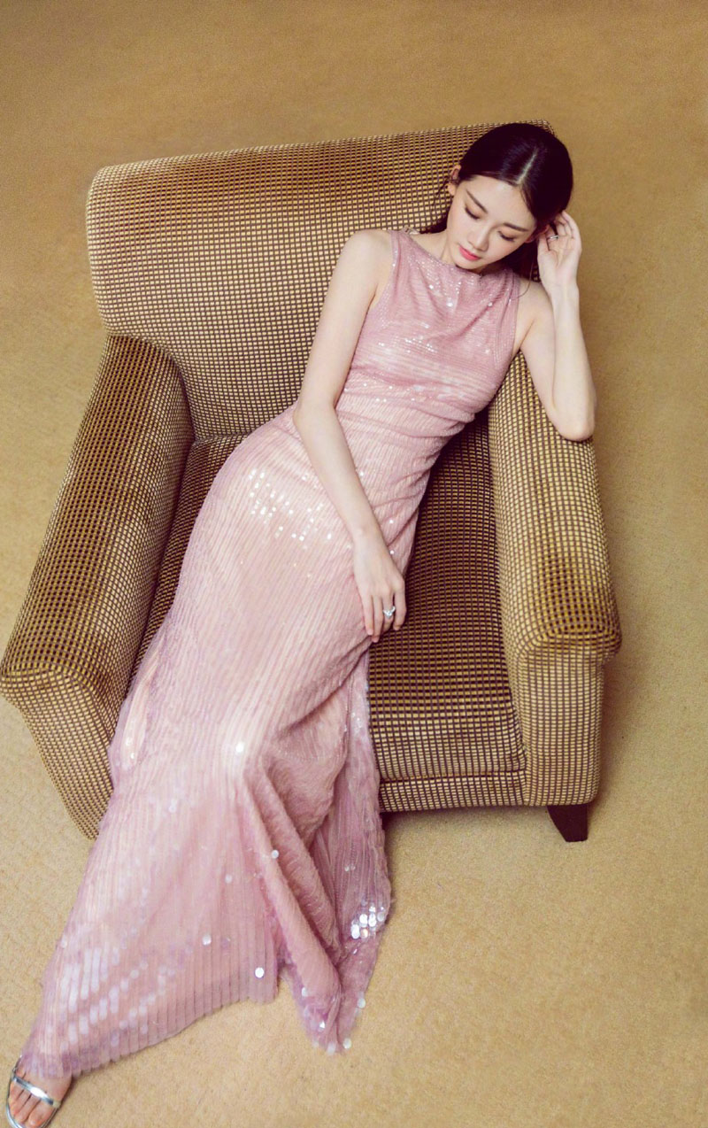 苗苗温婉优雅粉色长裙写真图片46