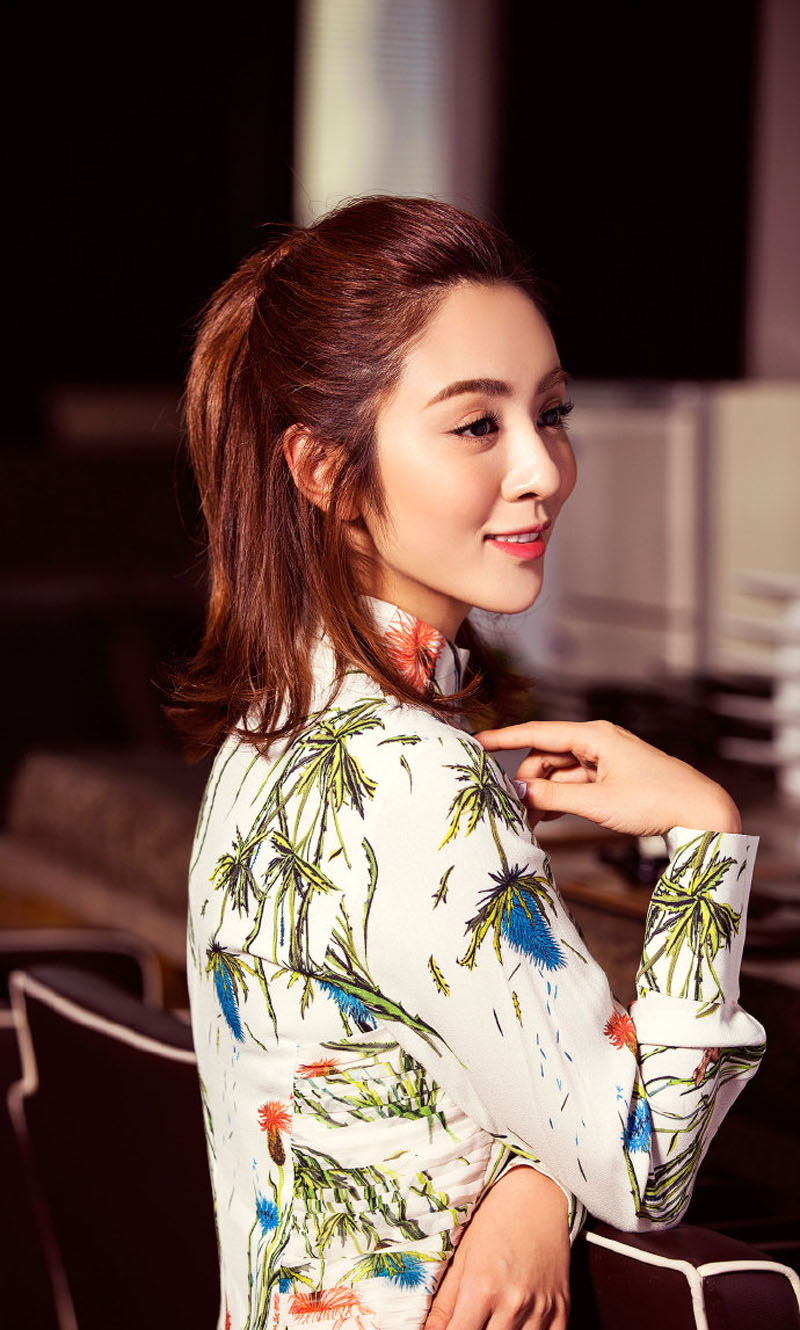 王晓晨可爱俏皮时尚写真高清图片35