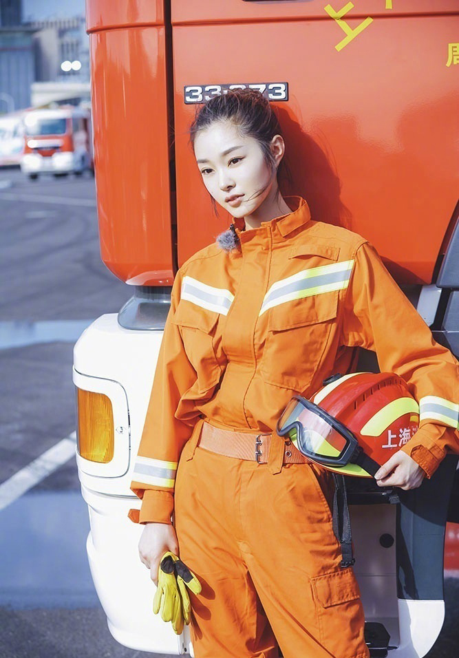 宋轶消防制服写真图片最美侧颜杀79