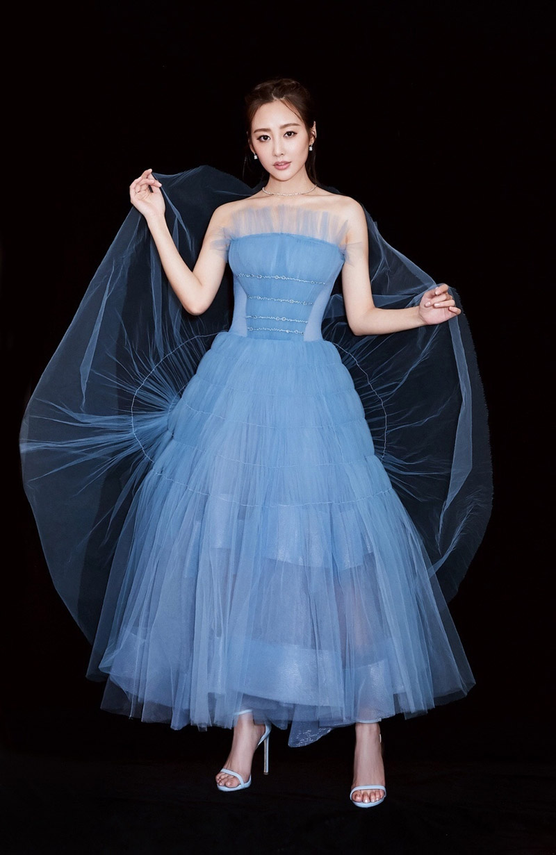 李纯清新灵动蓝色纱裙唯美写真图片610