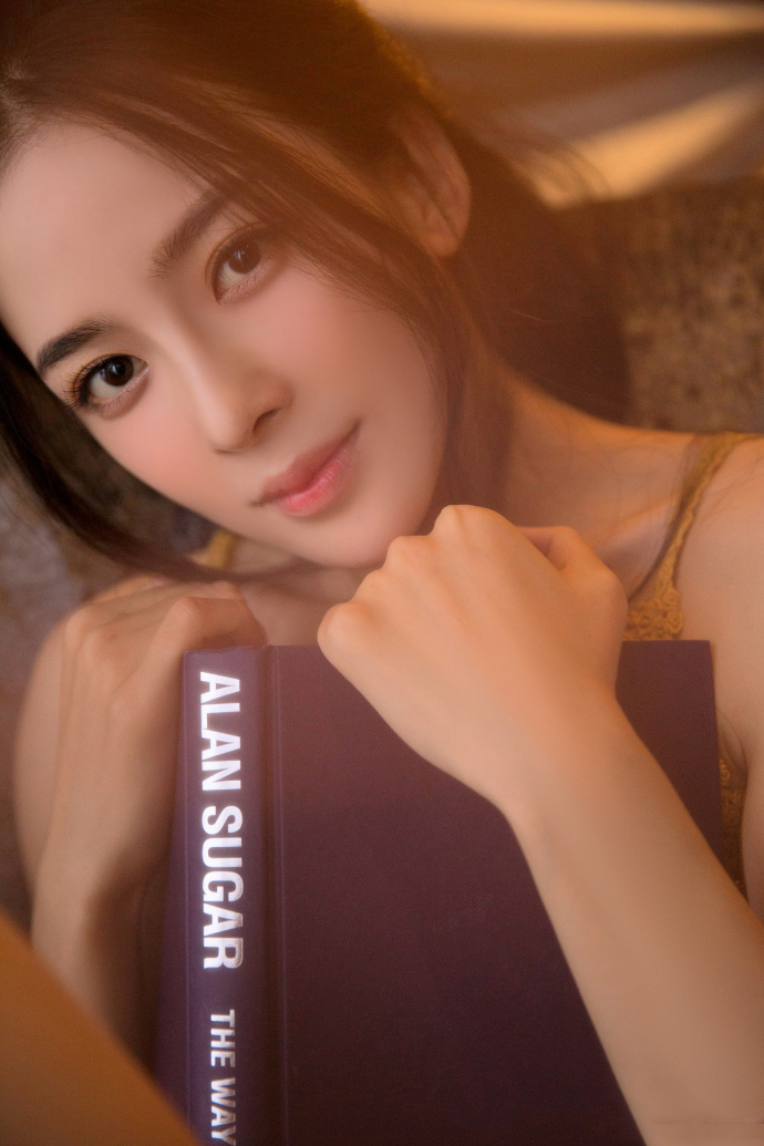 赵韩樱子室内居家性感迷人写真图片37