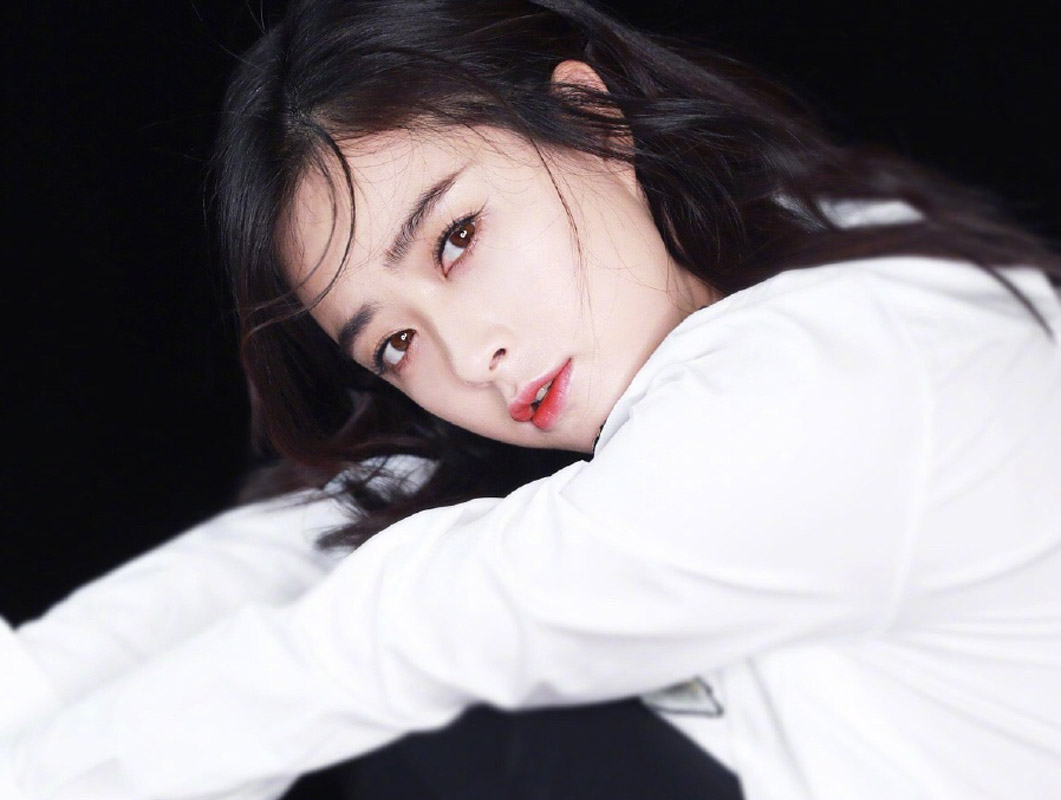 蒋欣白衬衫气质写真高清图片33