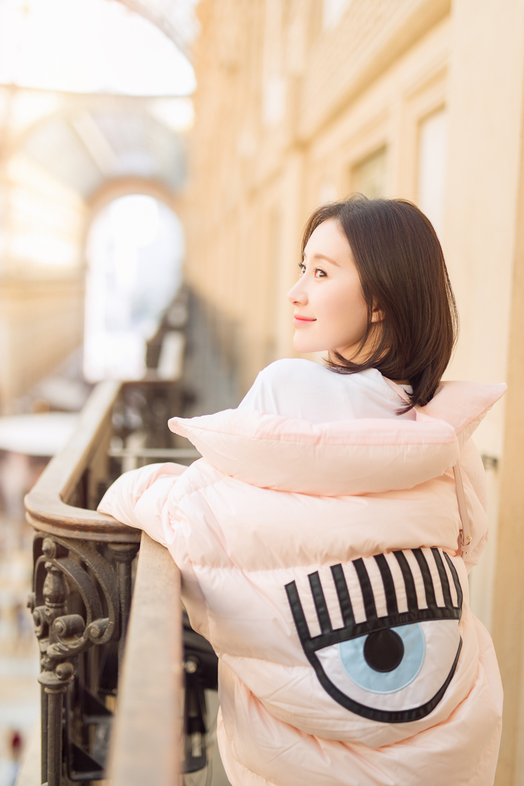 舒畅粉嫩少女风时尚街拍高清图片78