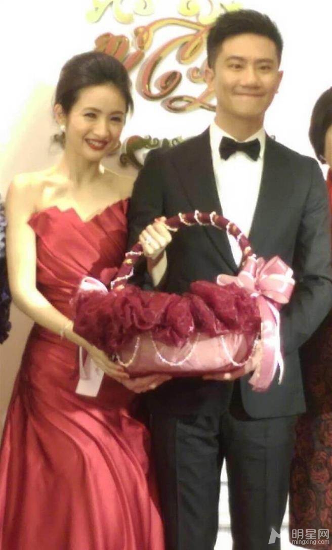 林依晨补办婚宴谢娜盛装出席谢娜图片林依晨图片17