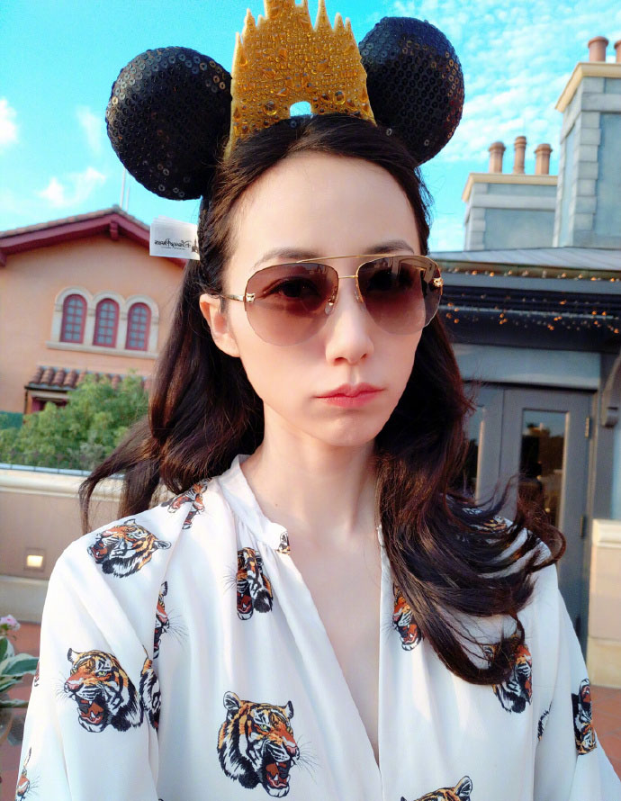 韩雪迪士尼可爱俏皮旅拍照图片47